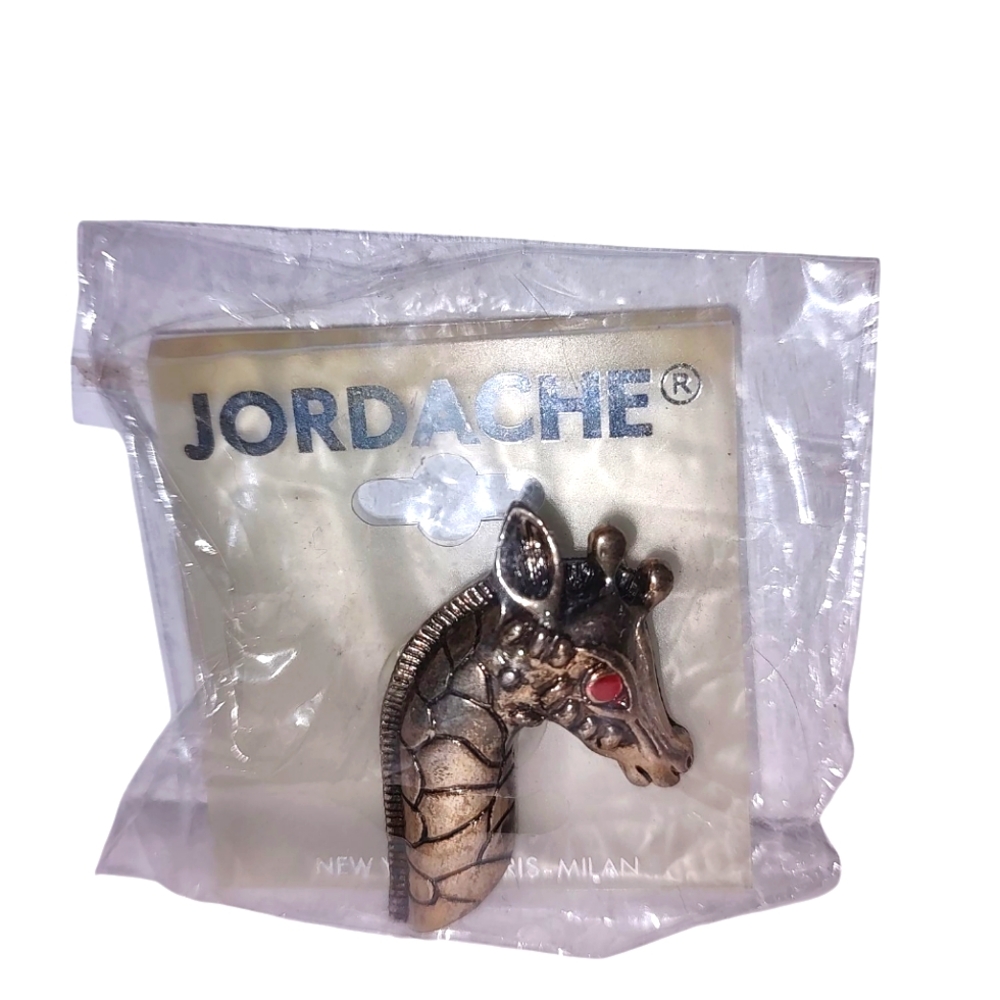 JORDACHE New Giraffe Head Pin Brooch Gold Tone